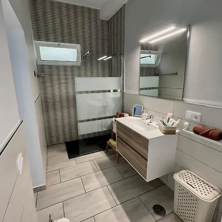 Vivienda Crispin Apartment