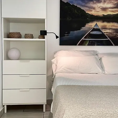 Vivienda Crispin Apartment *