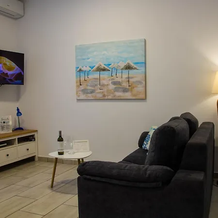 Vivienda Crispin Apartment *